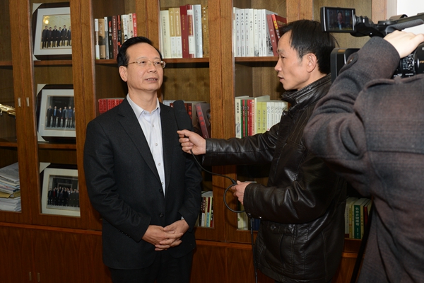 校友王建军孟军接受我校校媒专访