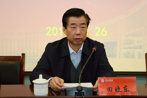 陕西省委组织部副部长,省委党建办基层办主任田晓东出席大会并讲话.
